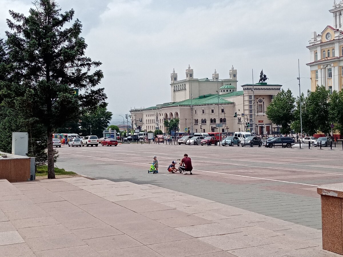 Площадь у Ленина в Улан Удэ