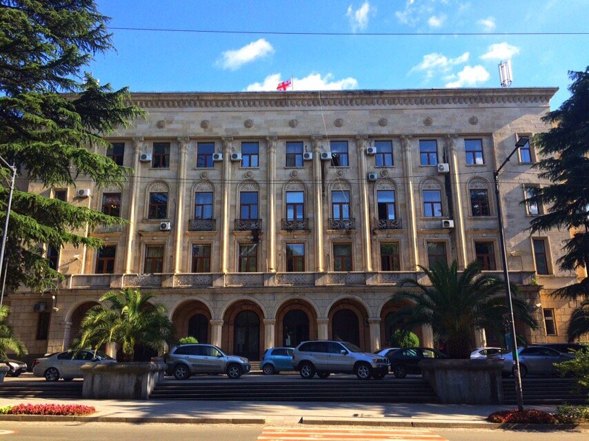 Кутаиси —город мая и роз!