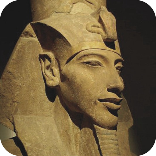 скульптура Эхнатона (источник яндек картинки)