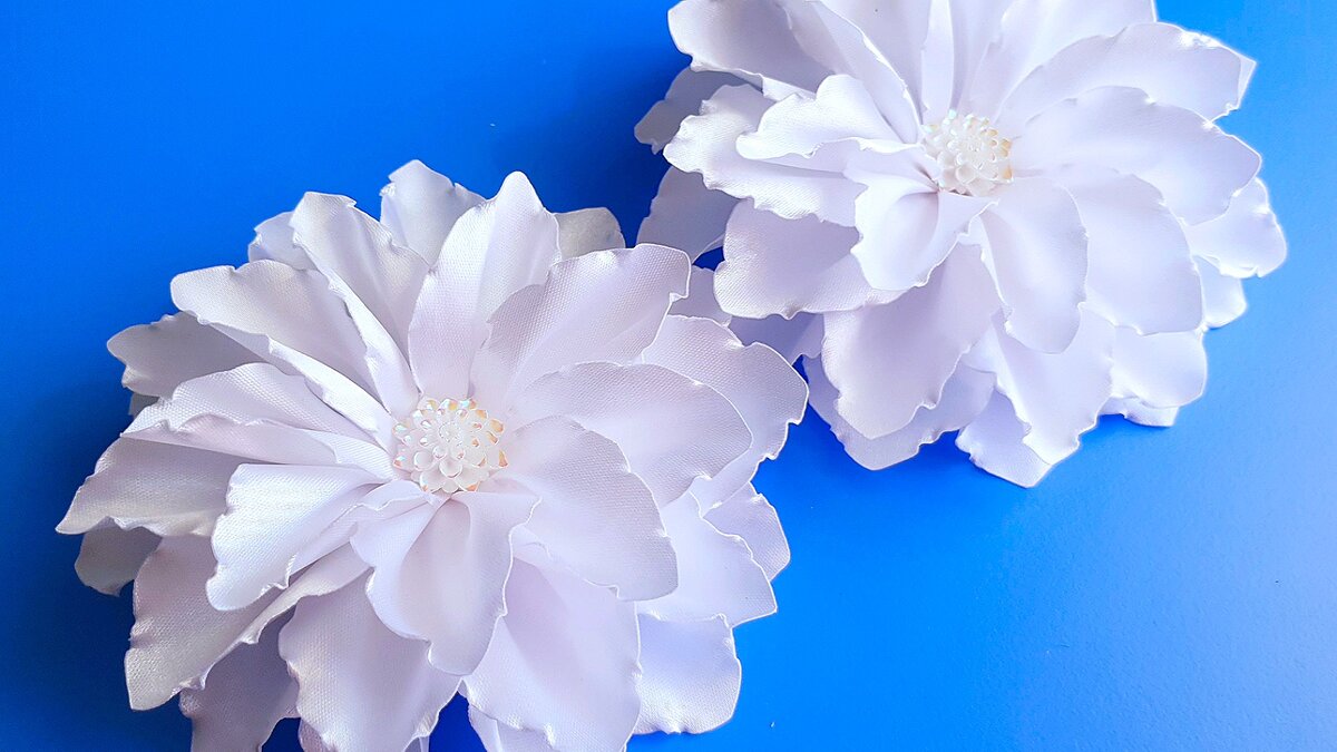 Посмотреть подробное видео, как сделать такие бантики, можно на Ютуб канале "Best рукоделие".