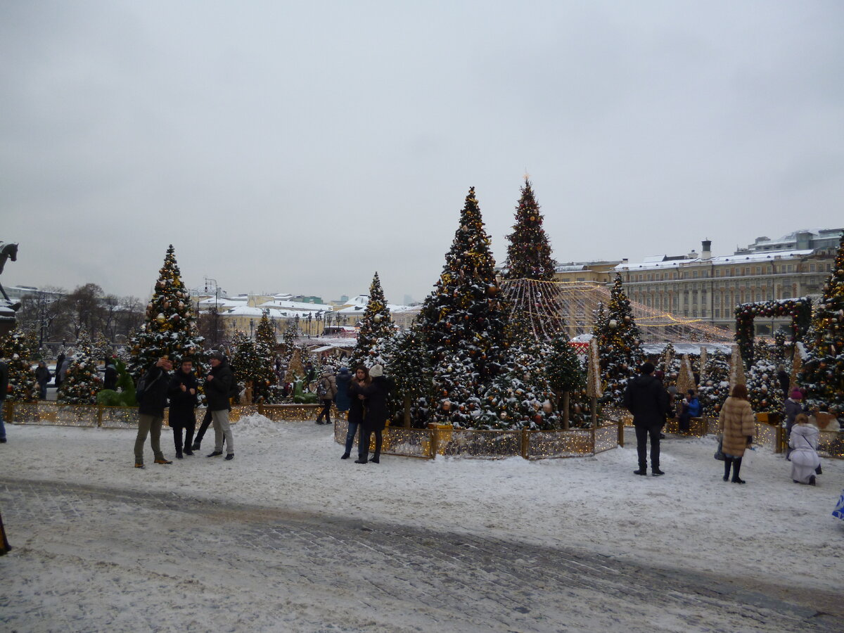 Манежная площадь