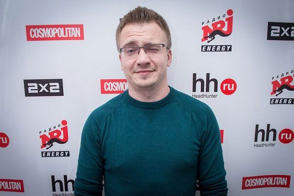 Александр якушев биография личная жизнь Чем сейчас занимается похожий на Харламова игрок КВН Александр Якушев Вдвоем обо