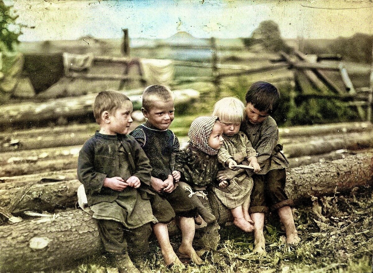 Дети войны черно белое фото