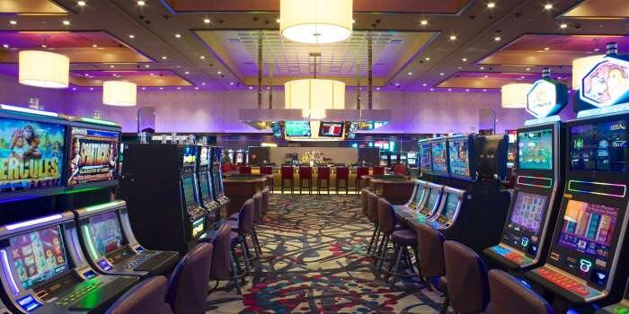 Макао зарабатывает большие деньги из VIP комнат.