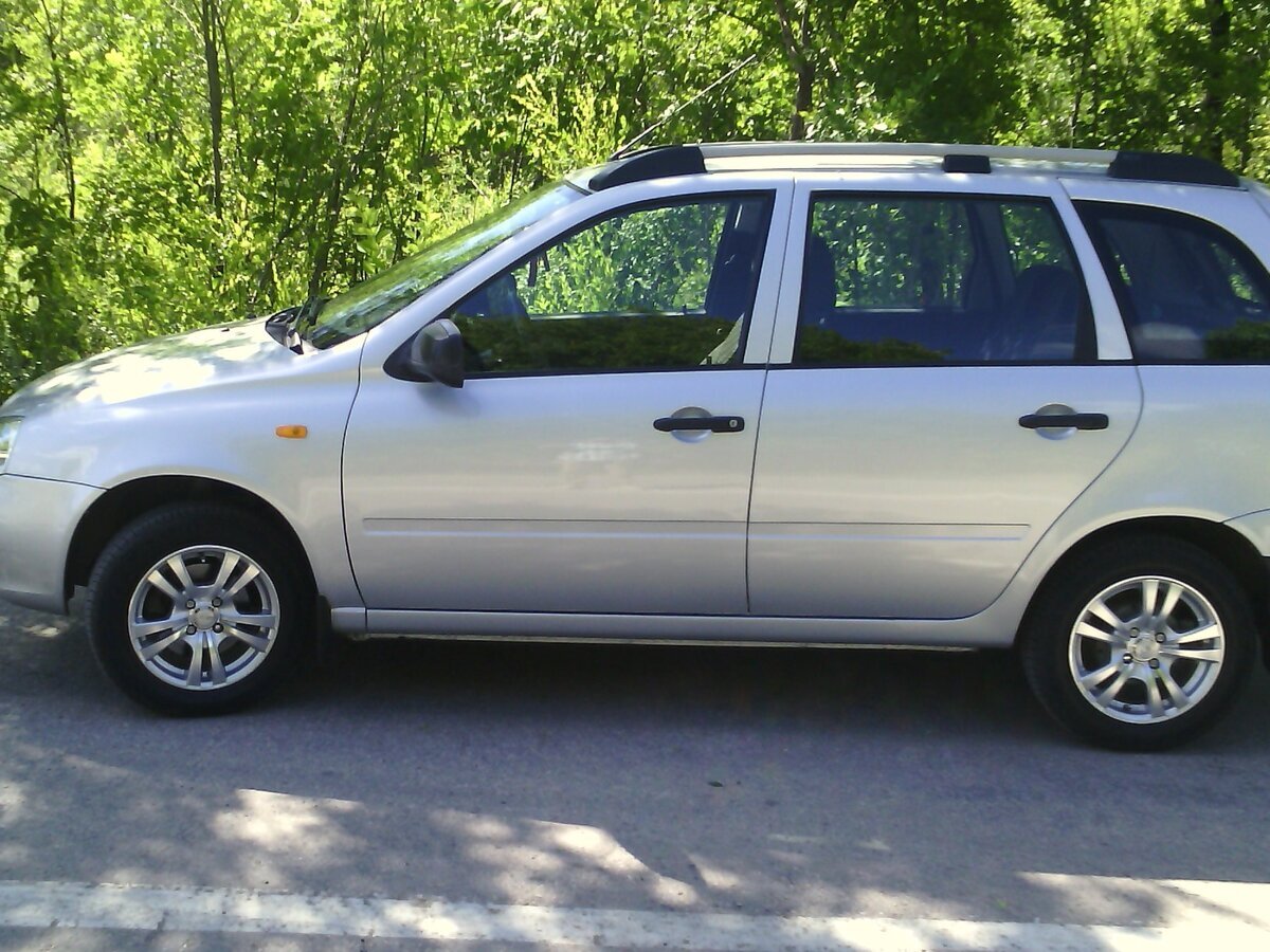 Примерно такая была без рейлингов сверху.