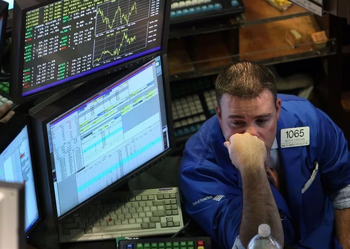 New york stock shocked trader. Trading works. Trading works. Биржевой маклер арт. Trading works.