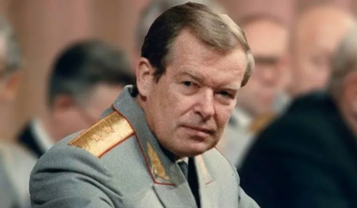 Председатель КГБ СССР Бакатин В.В. Фото из интернета.