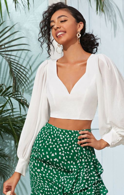 Такой топ любой образ сделает невероятно женственным. Фото из открытых источников.