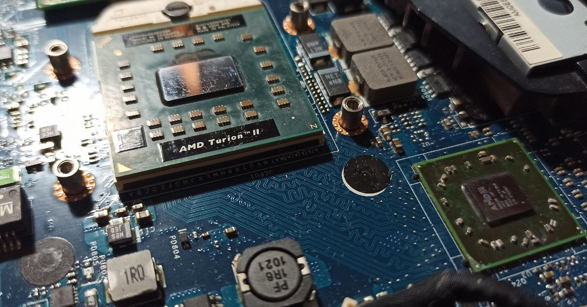 Старый ноут Lenovo G565 в разборе