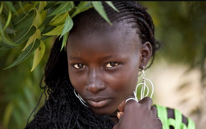 ДЕВУШКА ИЗ ПЛЕМЕНИ ВОЛОФ. (vittoriosciosia.com)