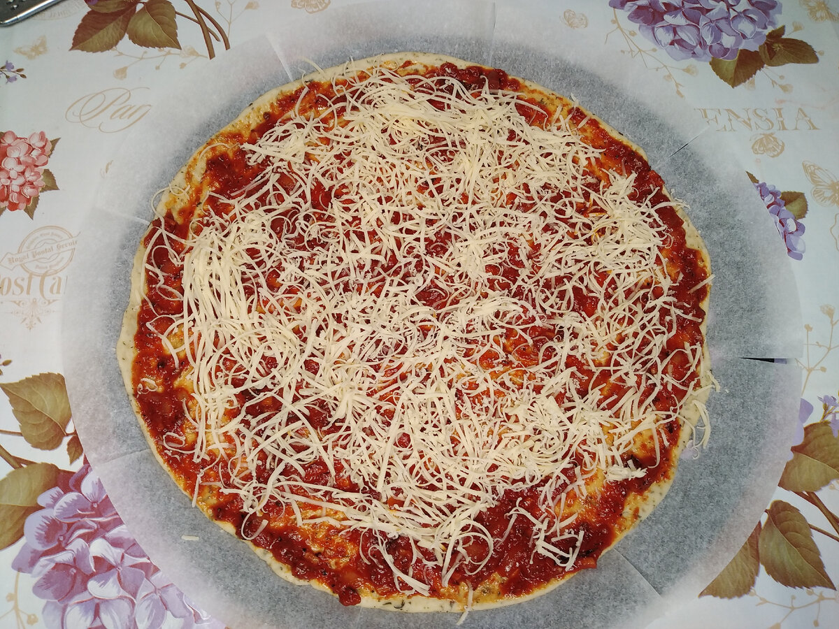 Рецепт пиццы на сковороде без майонеза. Пицца жареная из магнита. Фото 1 пиццы которую готовили греки. Шаблон рецепта пиццы ворд.