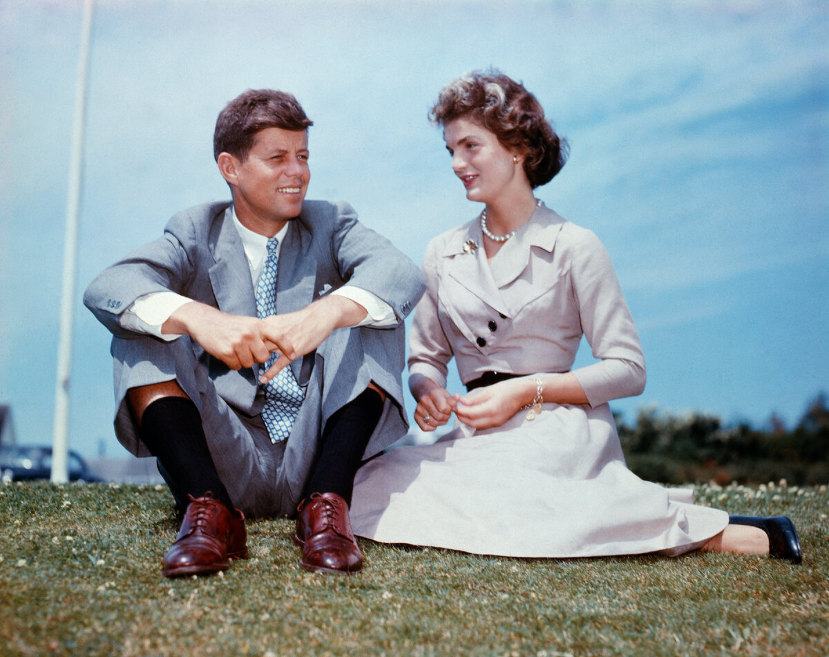 Жаклин и Джон Кеннеди в 1953 году. , Fotobank / Getty Images