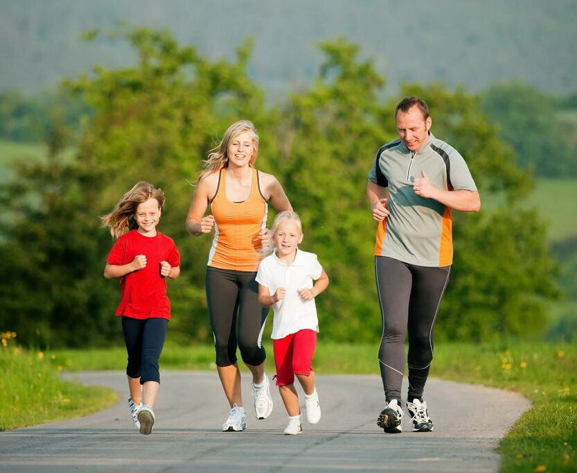 Может надо бежать не от прививок, а от вредных привычек?