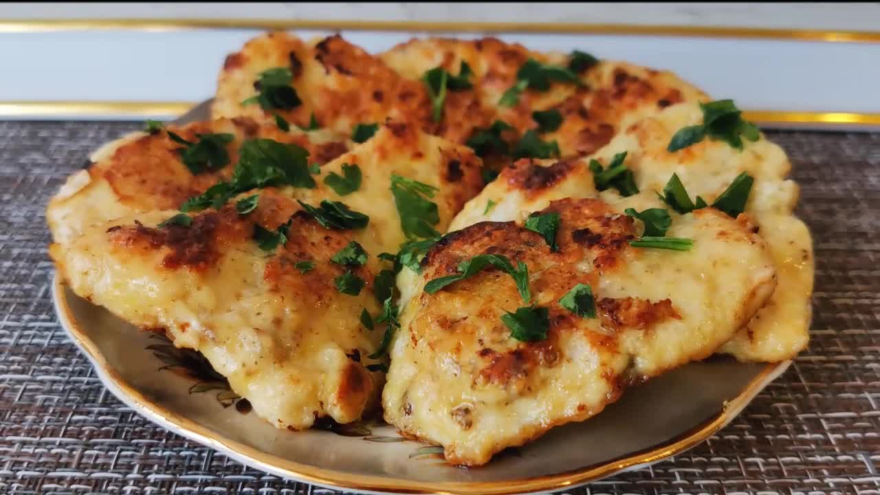 Простой и вкусный рецепт приготовления куриного филе в кляре. Быстрый  рецепт на обед или ужин.