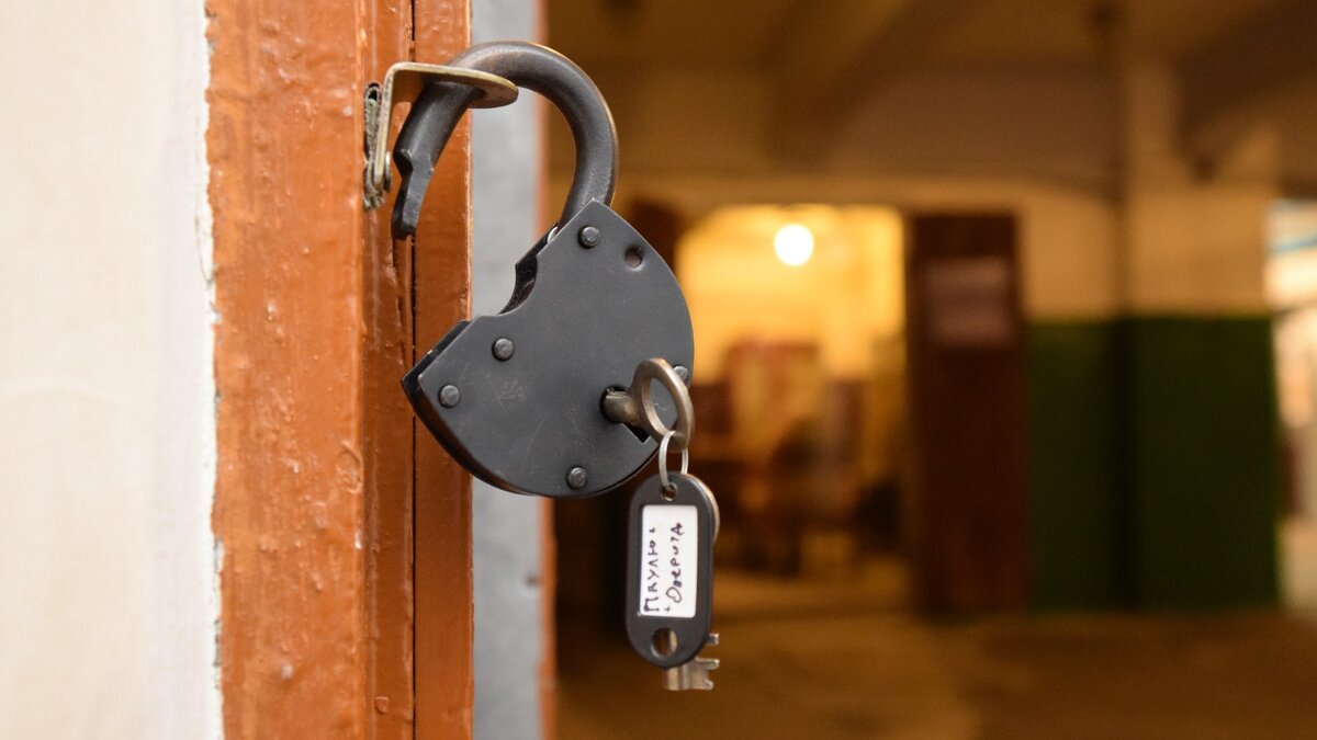     Бизнес по торговле луковицами цветов, на которого жаловались жители кстовского ЖК «Ватсон», покинул помещение. Об этом NewsNN рассказали в пресс-службе регионального ГУ МЧС России.