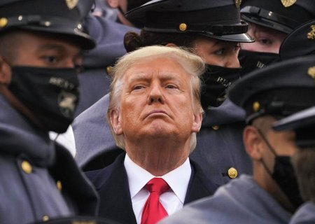    Трамп призвал не допустить к власти тиранов-марксистов, фашистов и коммунистов