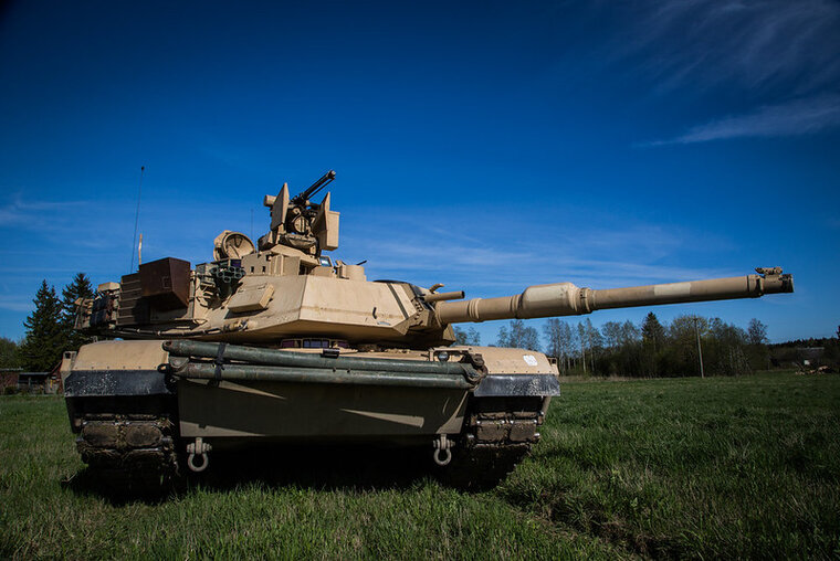    Танки Abrams беспомощны против российских минных полей, пишет WSJ