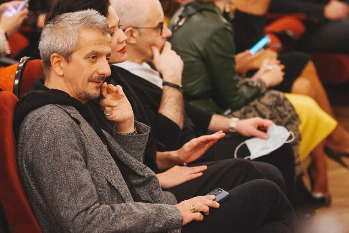 Осталась одна в катафалке: Богомолов променял Собчак на вечера с экс-супругой и 