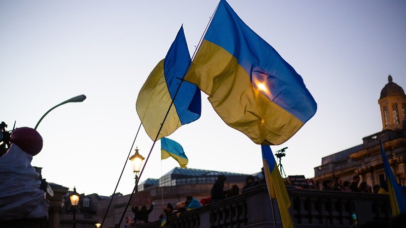    Флаги Украины ©Karollyne Hubert Unsplash.com