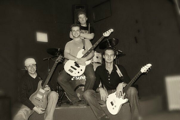 Группа RunWay. Слева направо: Павел Ямайский, Евгений Дудинский, Александр Климов, Дмитрий Снежков. Источник: vk.com