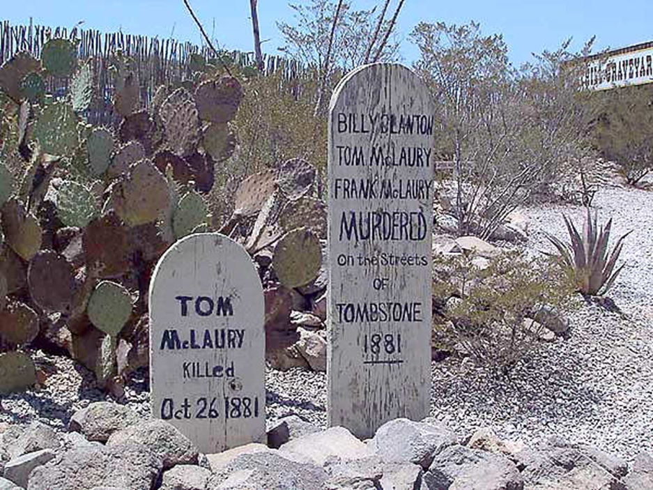 Бут хилл хср. Айк Клэнтон. Tombstone Arizona. Кладбище бут Хилл в интернате. Похороны в Аризоне 1980е