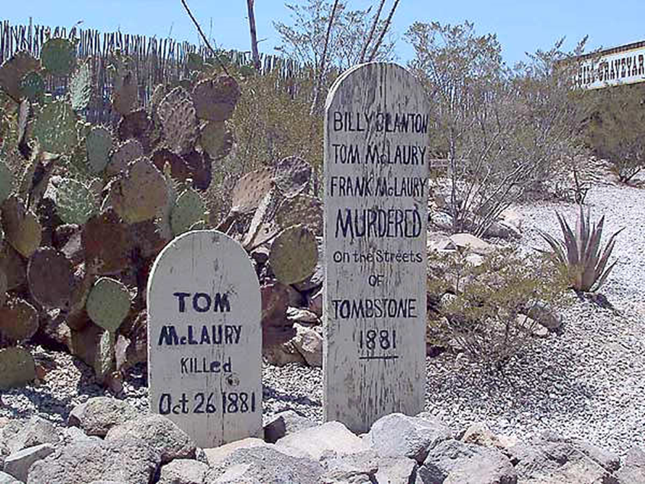 Айк Клэнтон. Tombstone Arizona. Бут Хилл.