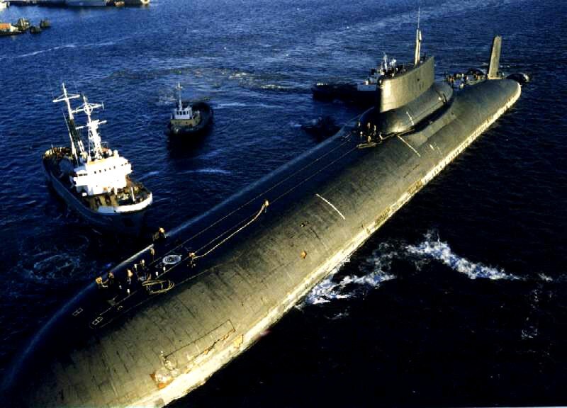 23 сентября 1980 года в СССР была спущена на воду самая большая в мире подводная лодка "Акула". Фото: www.svvmiu.ru