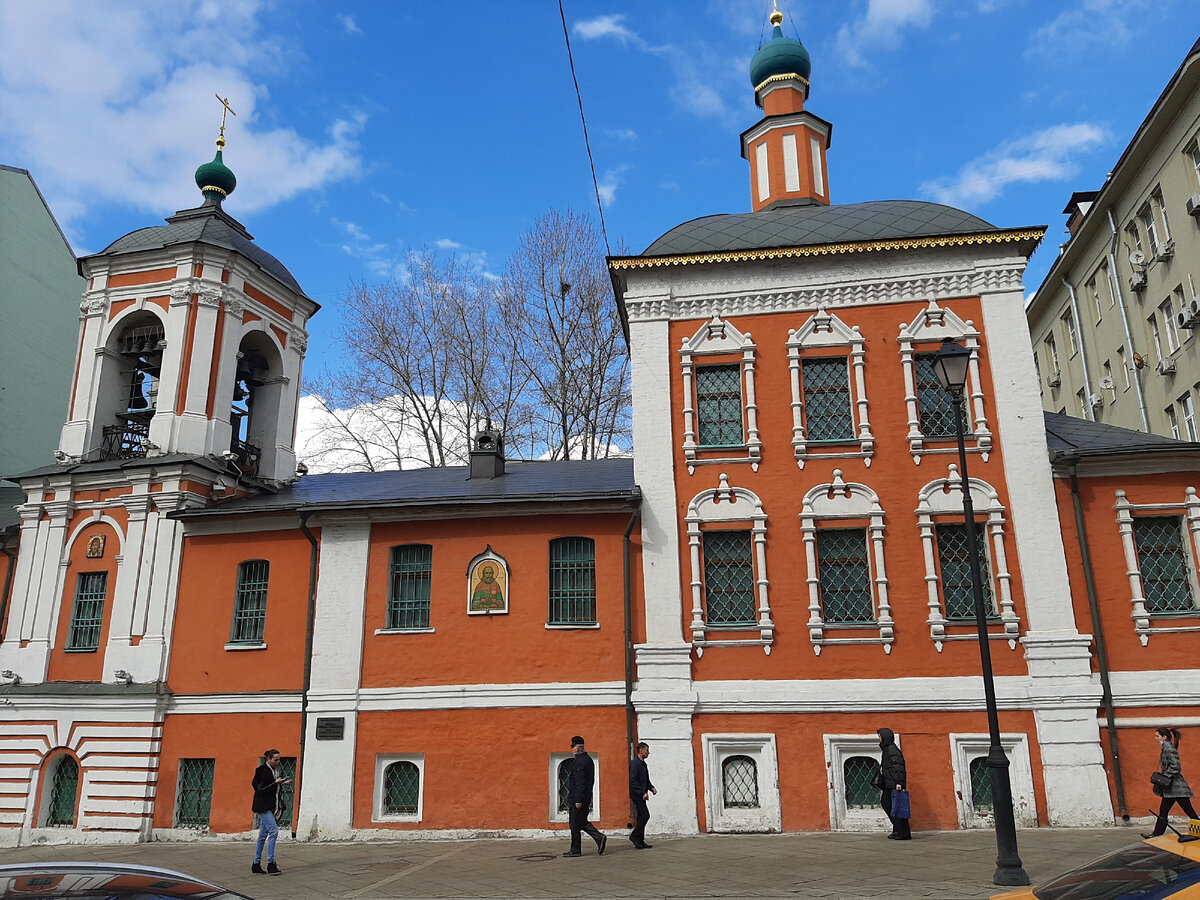 Фото автора: Мощи Святого Праведного Алексия Мечева покоятся в храме Святителя Николая Чудотворца в Кленниках, Россия, Москва, ул. Маросейка д.5, метро Китай- город.
