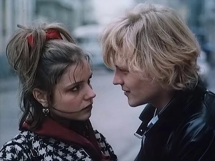 Кадр из фильма «Забавы молодых» (1987). Скриншот.