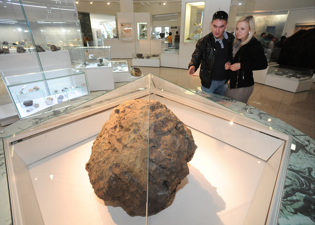 Метеорит Челябинск ll5, 9,90 г