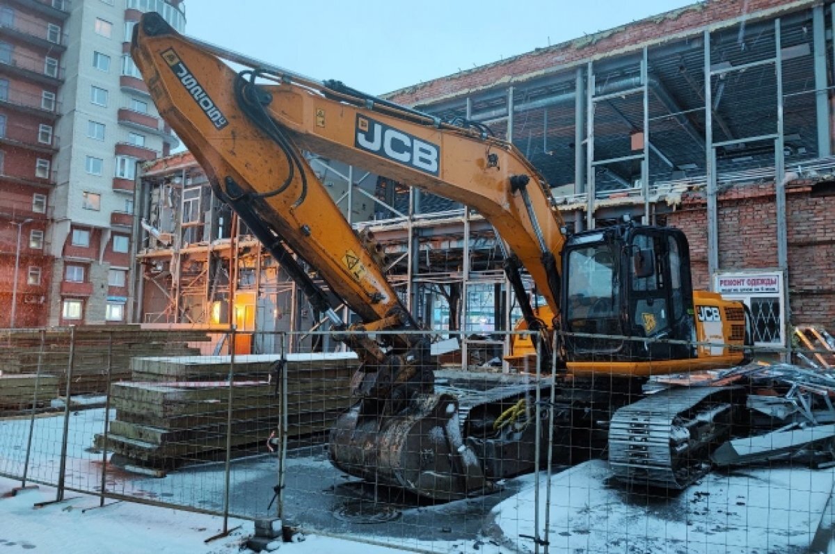    Власти Казани демонтируют шашлычную, голубятни и торговые объекты