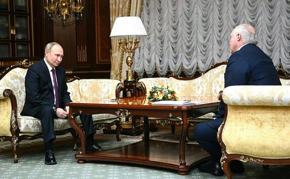    Президент России Владимир Путин и глава Белоруссии Александр Лукашенко, Kremlin Pool / globallookpress.com