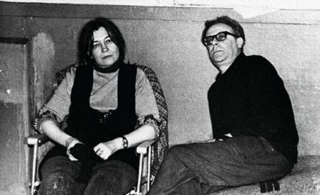 Зоя Крахмальникова и Феликс Светов на даче, начало 1970-х / Общедоступное фото