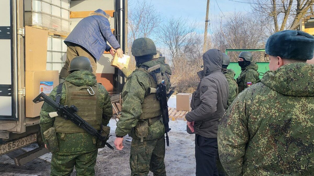 Посылки и письма из дома получили тульские участники СВО ко Дню защитника  Отечества | Вести Тула | Дзен