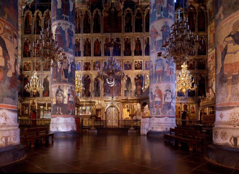 Церковь изнутри интерьер
