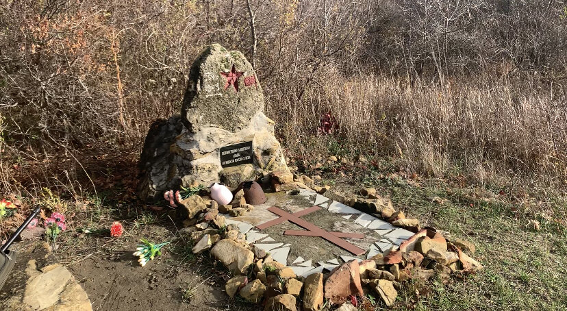 Могила неизвестного солдата в окрестностях города-курорта Анапа