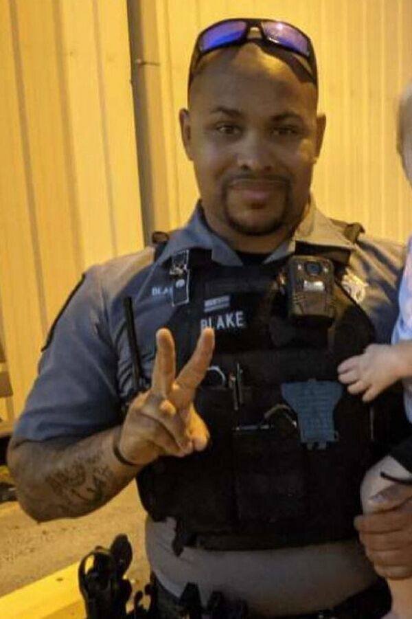 Джей джей наемник. "jay. Jay blake. Джордж клинтон (музыкант) фото. Kendrick lamar future.