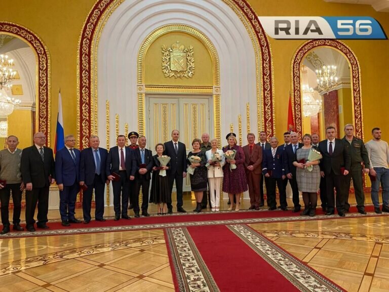    Губернатор Денис Паслер вручил оренбуржцам награды за особый вклад в развитие региона Андрей Севостьянов