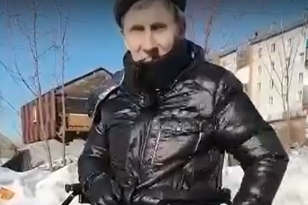    Томичам показали, как инвалиды на колясках буксуют на тротуарах города