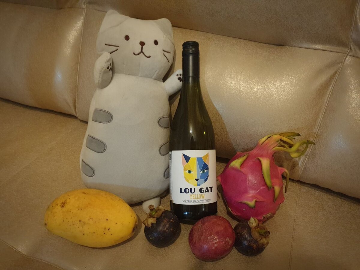 Lou Gat Yellow и тропические фрукты