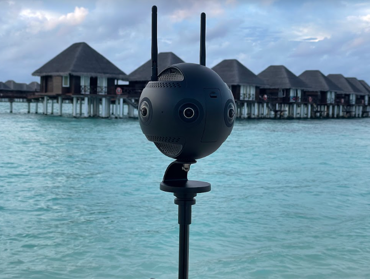 Когда работали над съемками для приложения, успели попутешествовать везде