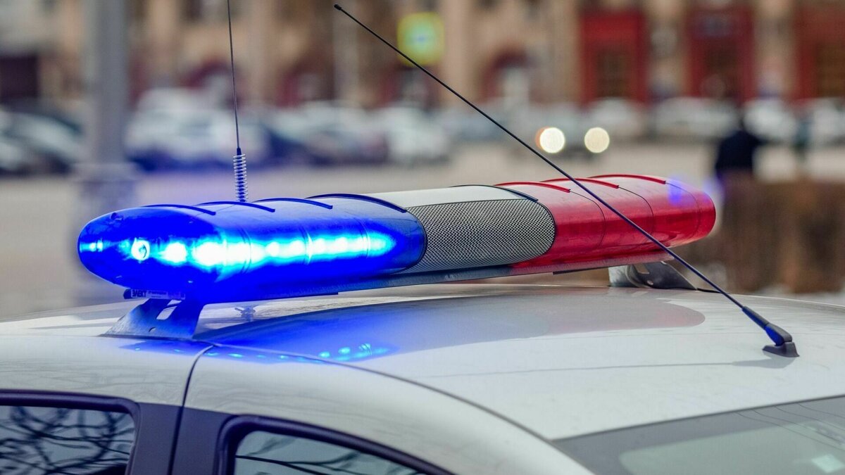    В Тракторозаводском районе Волгограда иномарка сбила девушку на пешеходном переходе. В результате ДТП ей понадобилась помощь медиков, сообщает областное ГУ МВД.