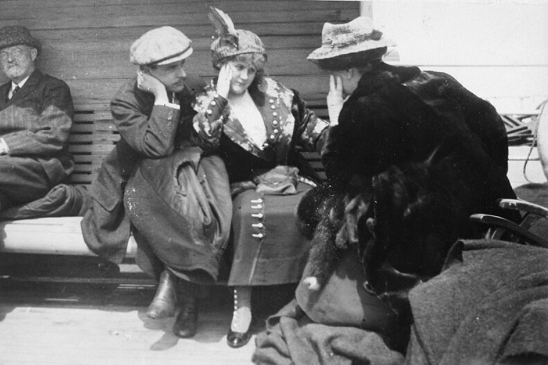 Титаник 1912 выжившие. Спасшаяся с Титаника 1912. Фото пассажиров Титаника 1912. Пассажиры Титаника 1912.
