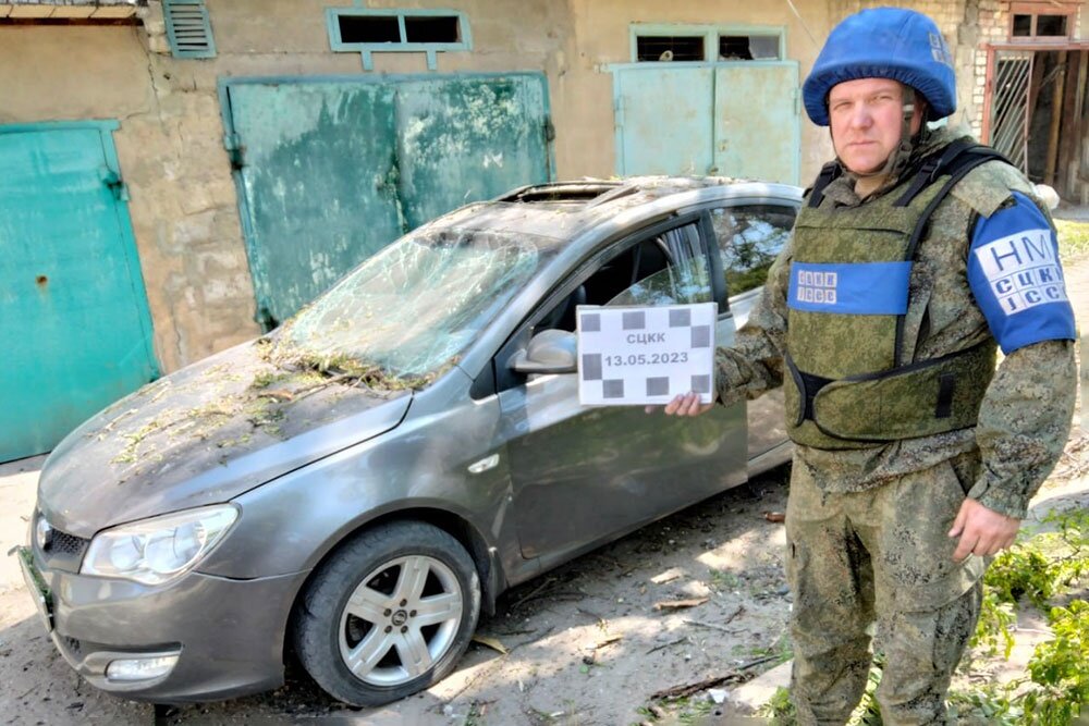 Луганск 13 мая. Обстрел юбилейного ЛНР. Юбилейный ЛНР. Машины ВСУ. С днем Луганской народной Республики.