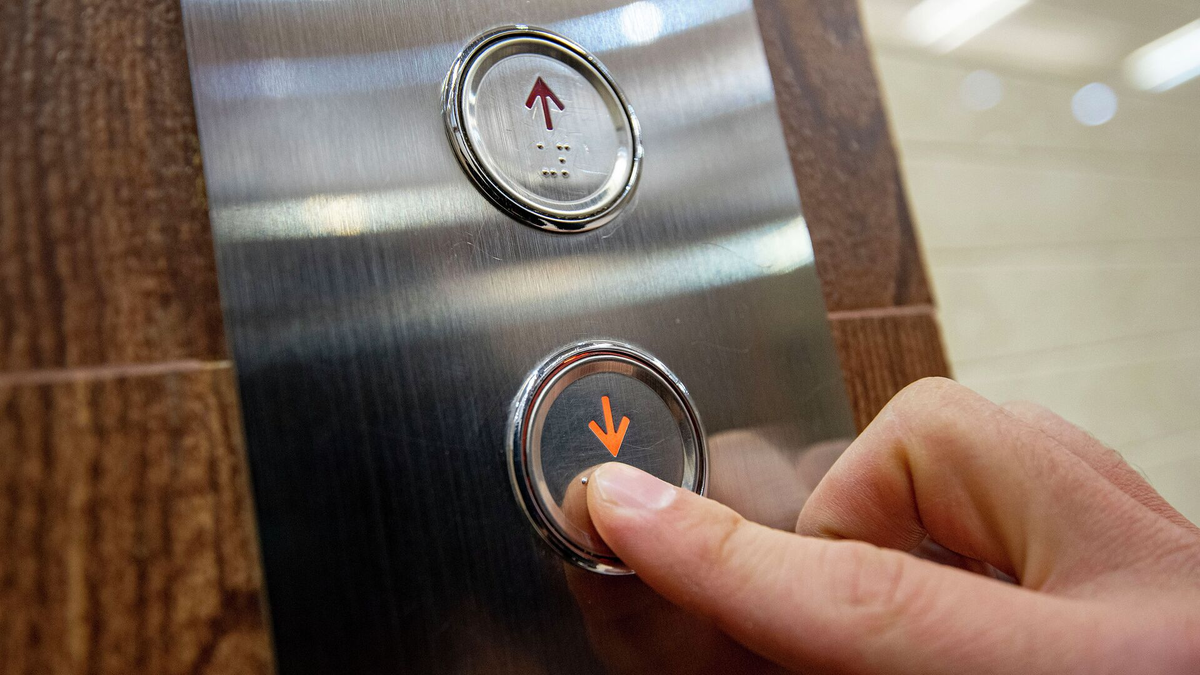 Управление лифтом в наших руках