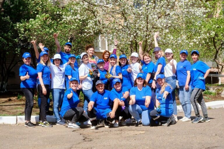    Нефтяники преобразили территорию геронтологического центра в Оренбурге Марина Шарт