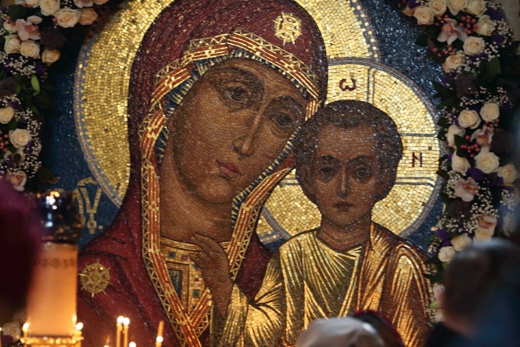 Казанская икона Божией Матери в Успенском соборе Лавры