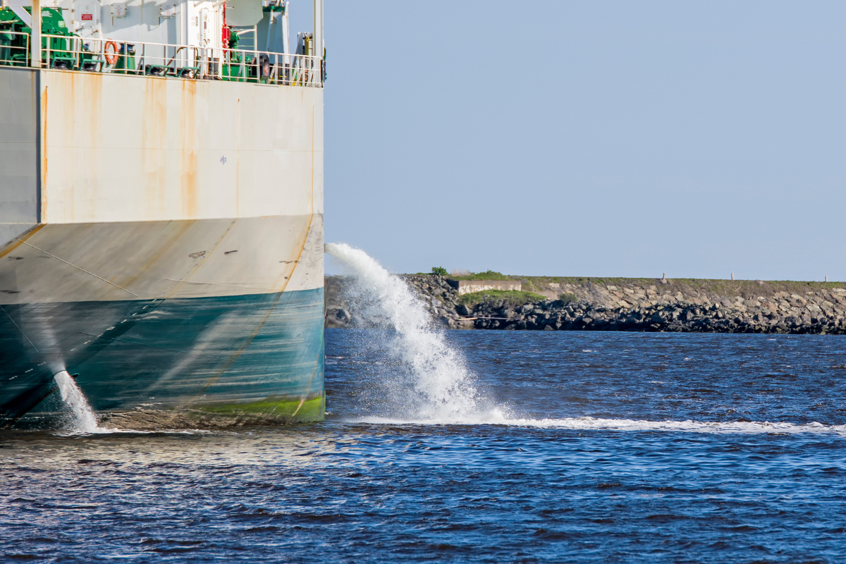 Предотвращение загрязнения судов. Ballast water. балластные воды судов это. балластная вода на танкере. сточные воды на судне.