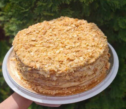 Торт молочная девочка с малиновым конфи. Саджи бисквит. Торт молочная девочка. Пирогеево торт. Торт демиду пирогеево.