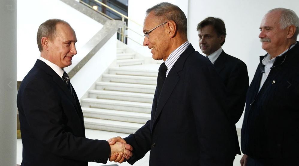 Владимир Путин, Андрон Кончаловский и Никита Михалков (иллюстрация из открытых источников)